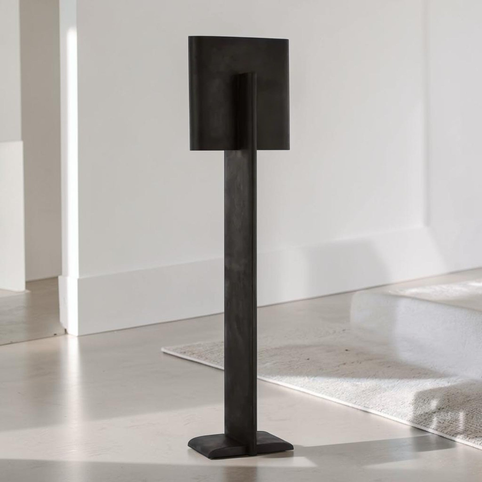 Modern LED Floor Lamp with Sculptural Metal Design and Touch Dimmer